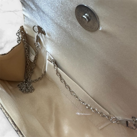 💎✅Vintage Clutch with Faux Snakeskin Texture - Picture 3 of 14